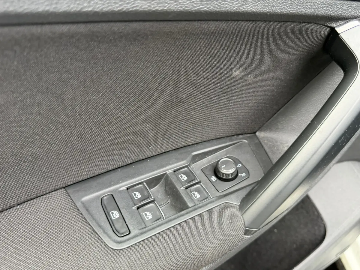 1.4 TSI ACT Comfortline Business R | Navi + Cruise + Clima Nu € 15.975,-