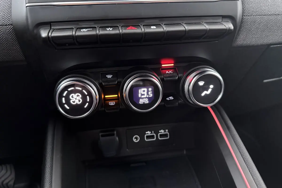 1.0 TCe 90 GPF techno Camera Carplay Climate