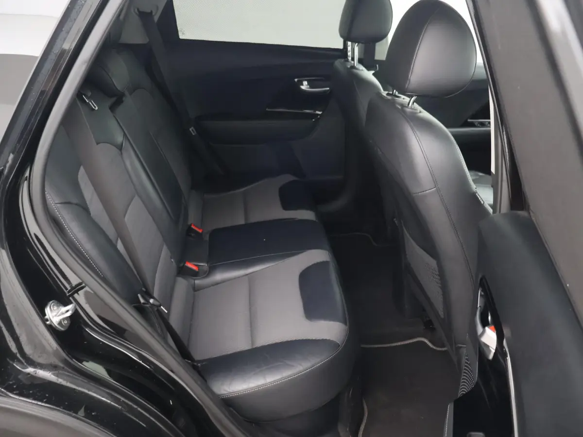 1.6 GDi HYBRID EDITION + SCHUIFDAK | TREKHAAK | STOEL/STUURWIELVERW.