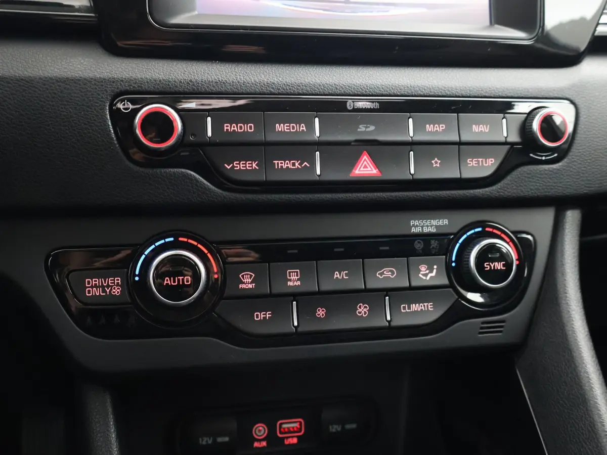 1.6 GDi HYBRID EDITION + SCHUIFDAK | TREKHAAK | STOEL/STUURWIELVERW.