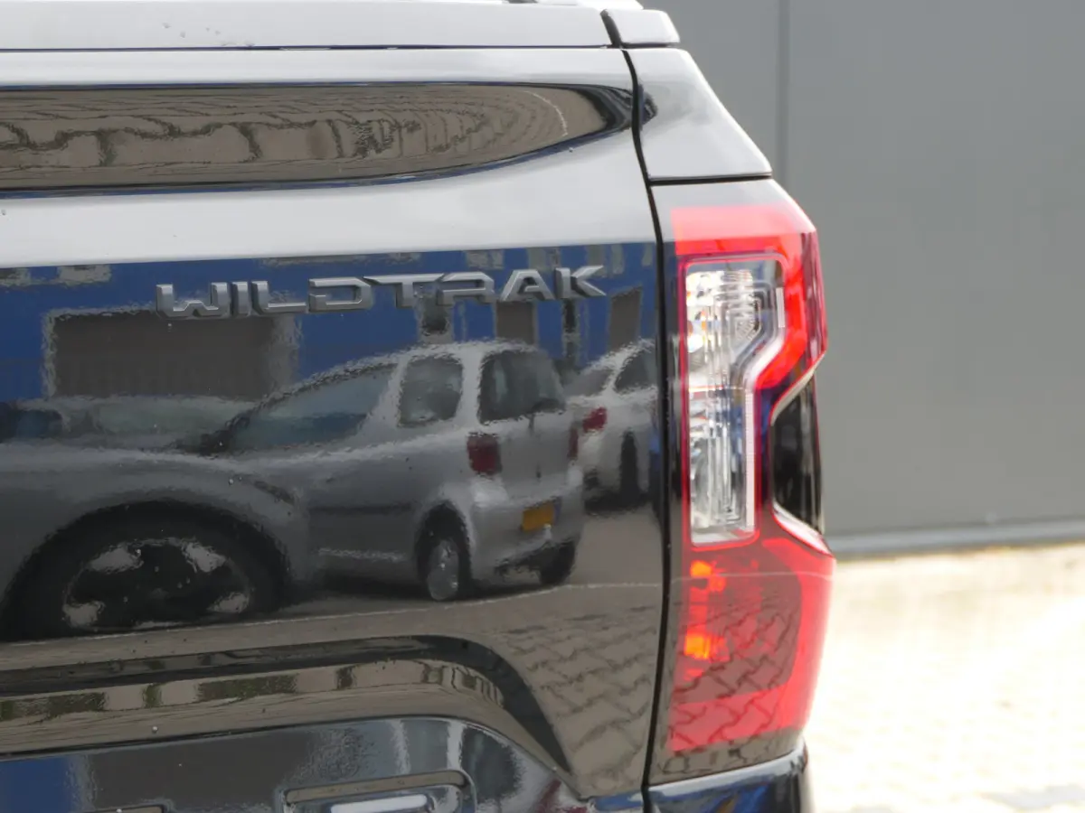 Wildtrak 2.3 PHEV | Power Rollertop | Camera | Stoelverwarming | CarPlay/Android Auto | Leder | Trekhaak