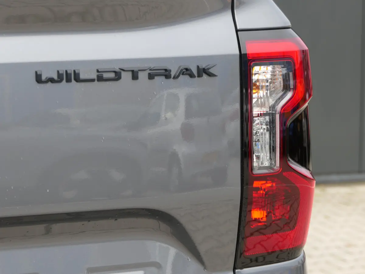Wildtrak 2.3 PHEV | Power Rollertop | Camera | Stoelverwarming | CarPlay/Android Auto | Leder | Trekhaak