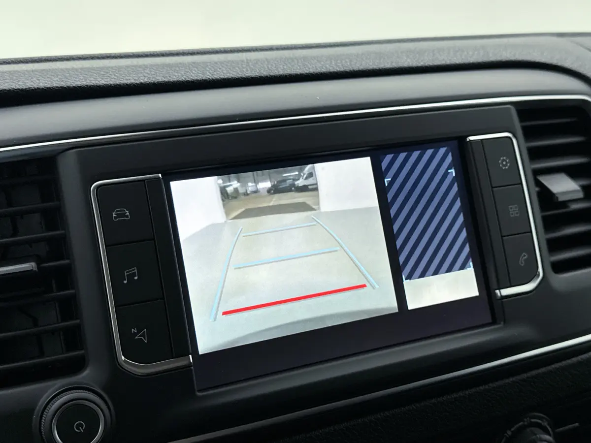 1.5 BlueHDI 100 Long Premium Navigatie Camera Cruise control