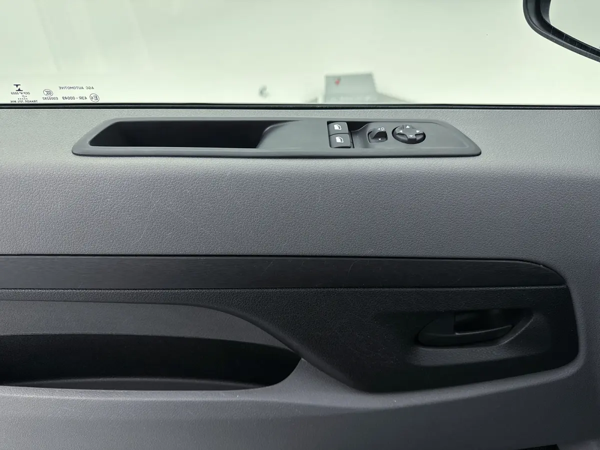 1.5 BlueHDI 100 Long Premium Navigatie Camera Cruise control