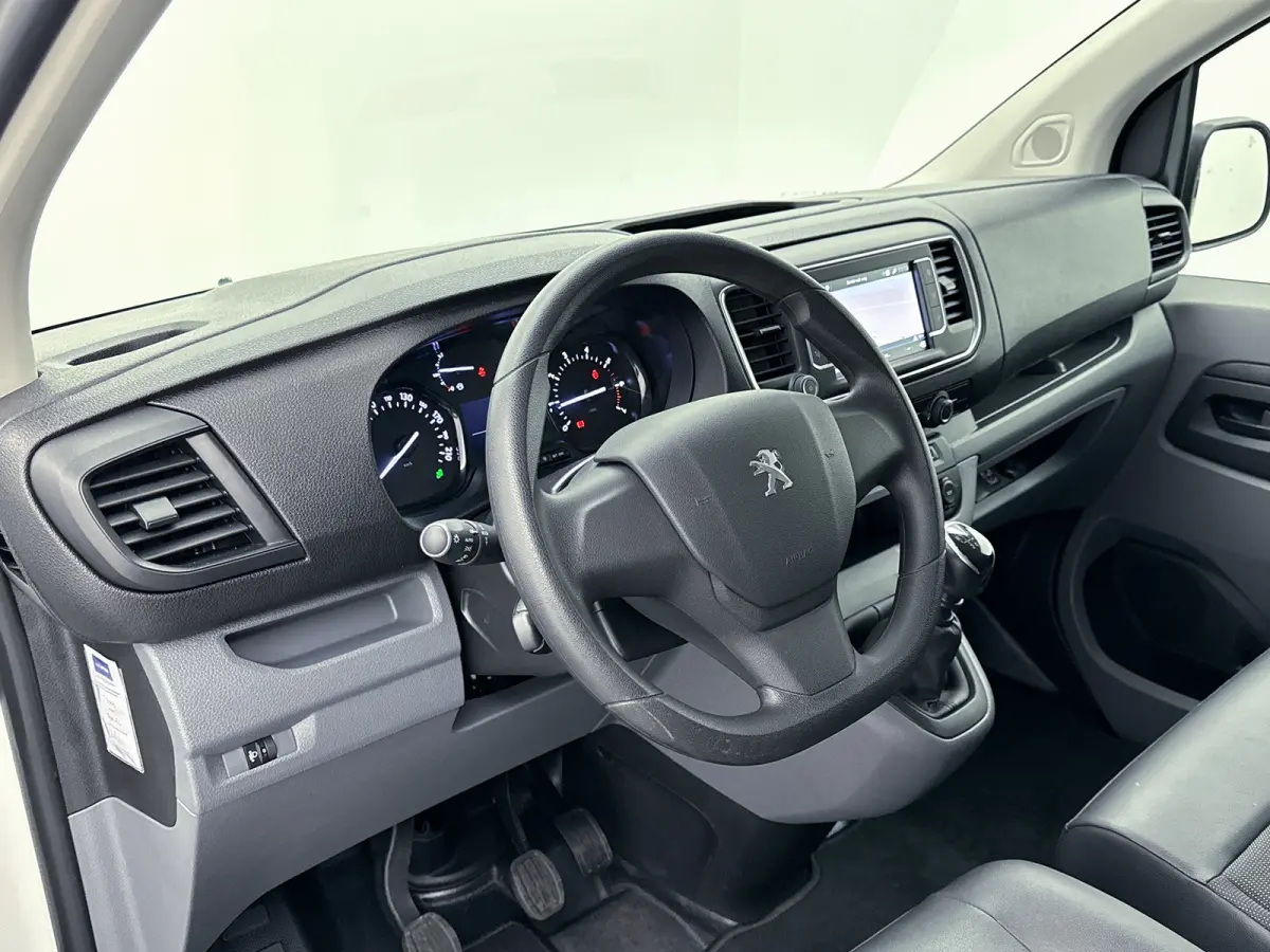 1.5 BlueHDI 100 Long Premium Navigatie Camera Cruise control