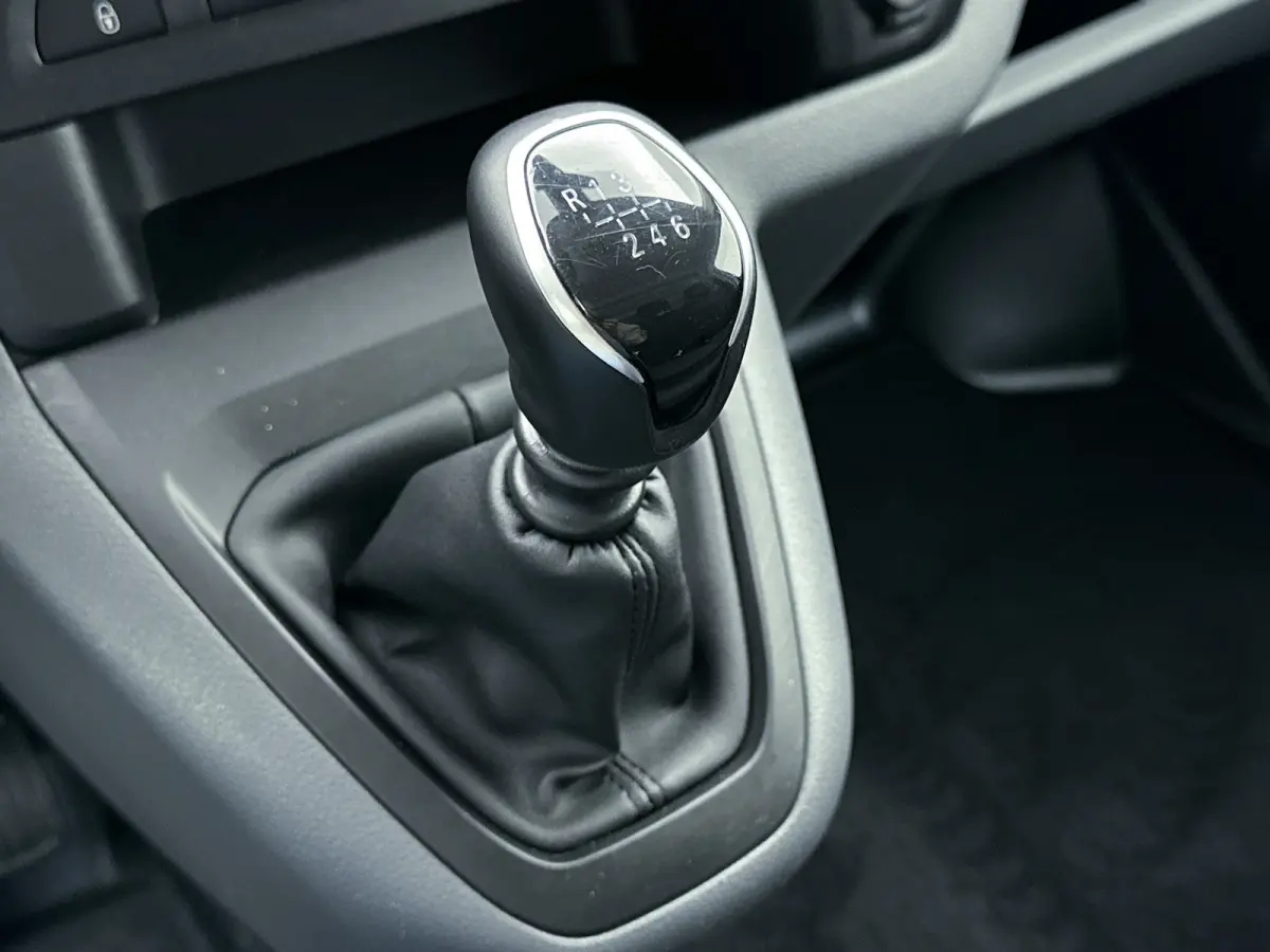 1.5 BlueHDI 100 Long Premium Navigatie Camera Cruise control