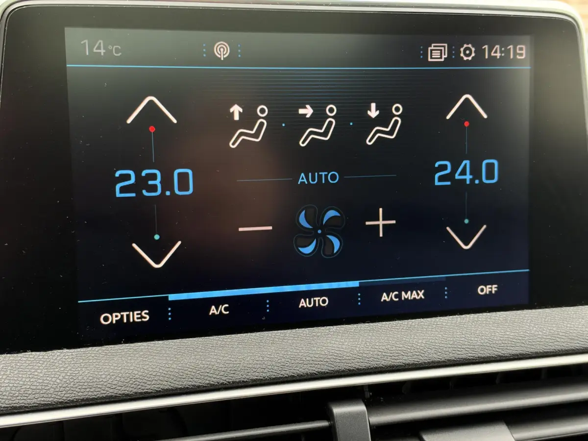 1.2 PureTech Blue Lease Premium 2e Eigenaar|Navi|Pano|360 Camera|Clima|Cruise|D-riem vv in 2024|Stoelverwarming|N.A.P|APK tot 04-2027