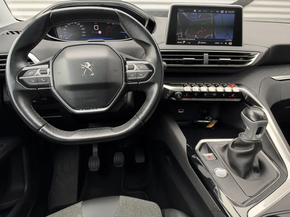 1.2 PureTech Blue Lease Premium 2e Eigenaar|Navi|Pano|360 Camera|Clima|Cruise|D-riem vv in 2024|Stoelverwarming|N.A.P|APK tot 04-2027