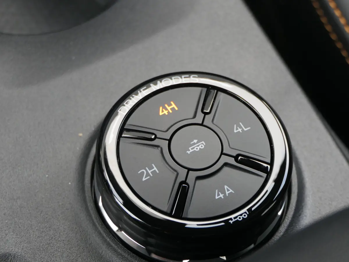 Wildtrak 2.3 PHEV | Power Rollertop | Camera | Stoelverwarming | CarPlay/Android Auto | Leder | Trekhaak