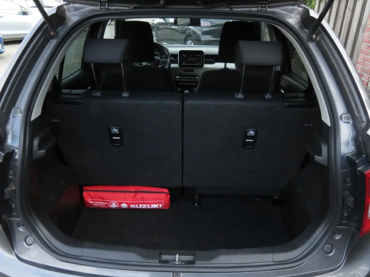 1.2 Stijl Smart Hybrid | 1e EIGENAAR | STOELVERWARMING | GROOT SCHERM | ACHTERUITRIJCAMERA | CRUISE CONTROL | NAVI |