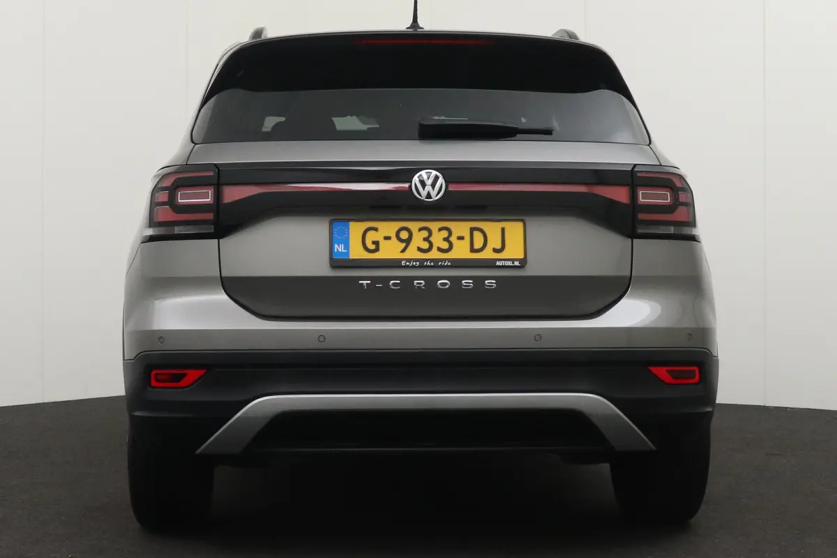1.0 TSI Sport Half-Lederen Sportstoelen Carplay LMV 17"