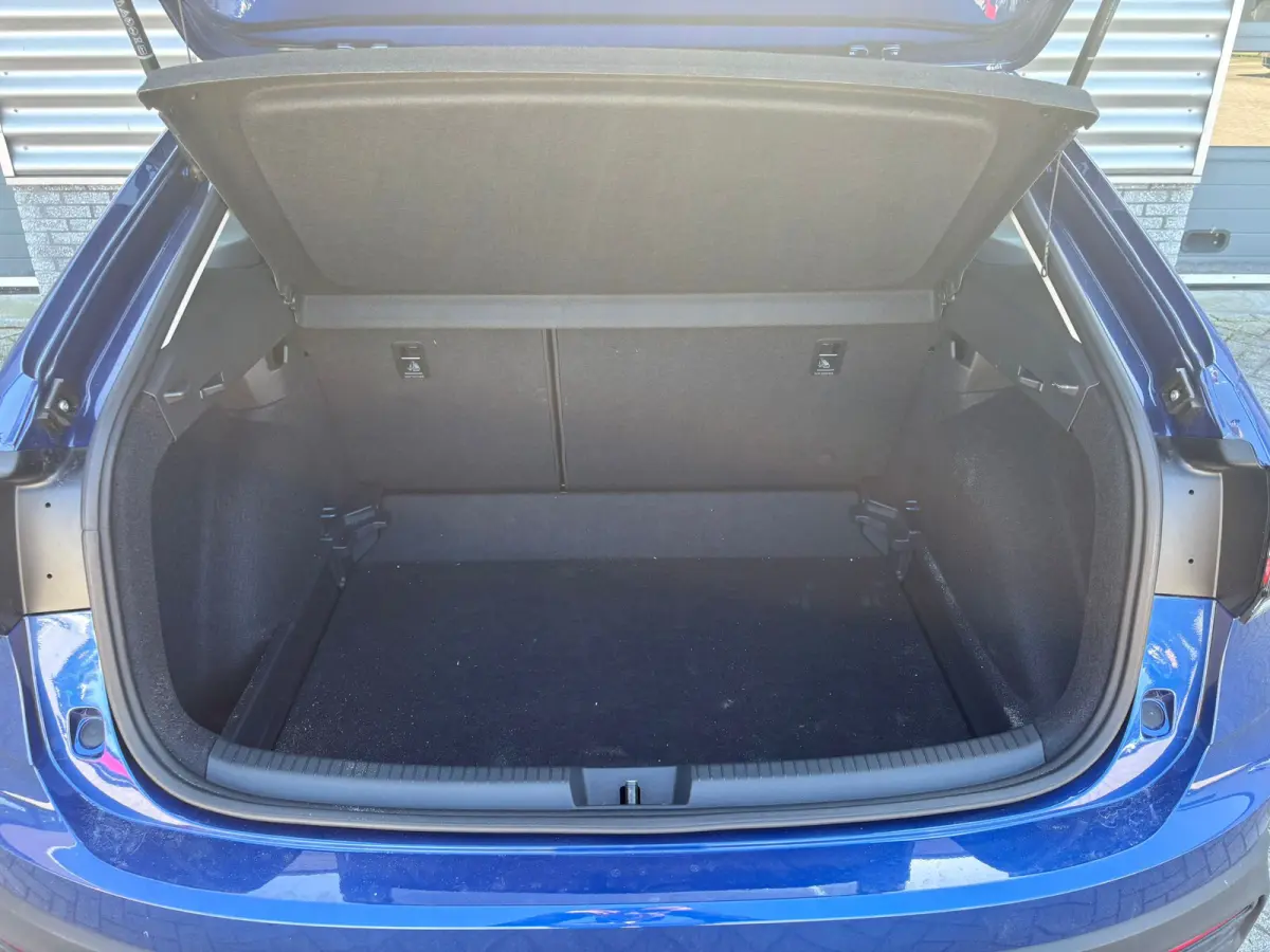 1.0 TSI 95 pk Life Edition | Trekhaak afn. baar | Achteruitrijcamera | Cruise control adaptief | Apple Carplay |