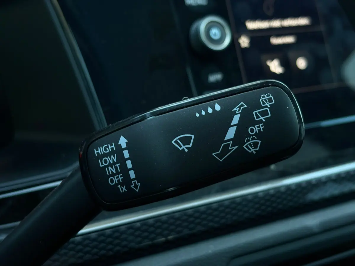 1.0 TSI 95 pk Life Edition | Trekhaak afn. baar | Achteruitrijcamera | Cruise control adaptief | Apple Carplay |