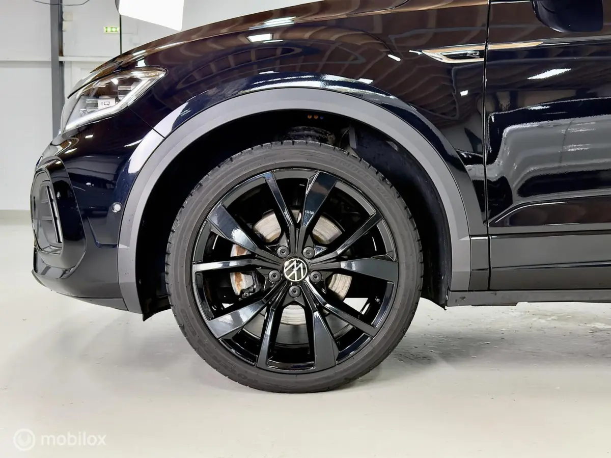 1.5 TSI R-Line | Pano | IQ Matrix | Black Style | 19" | Stuurverwarming | Camera | Sfeer | Travel Assist | ACC | Leder dash | Elektrische achterklep