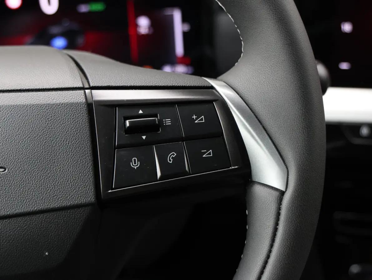 GS 54 kWh 156pk | Accu 97% | LED verlichting | Camera | Navigatie | Black pack | Apple Carplay & Android Auto