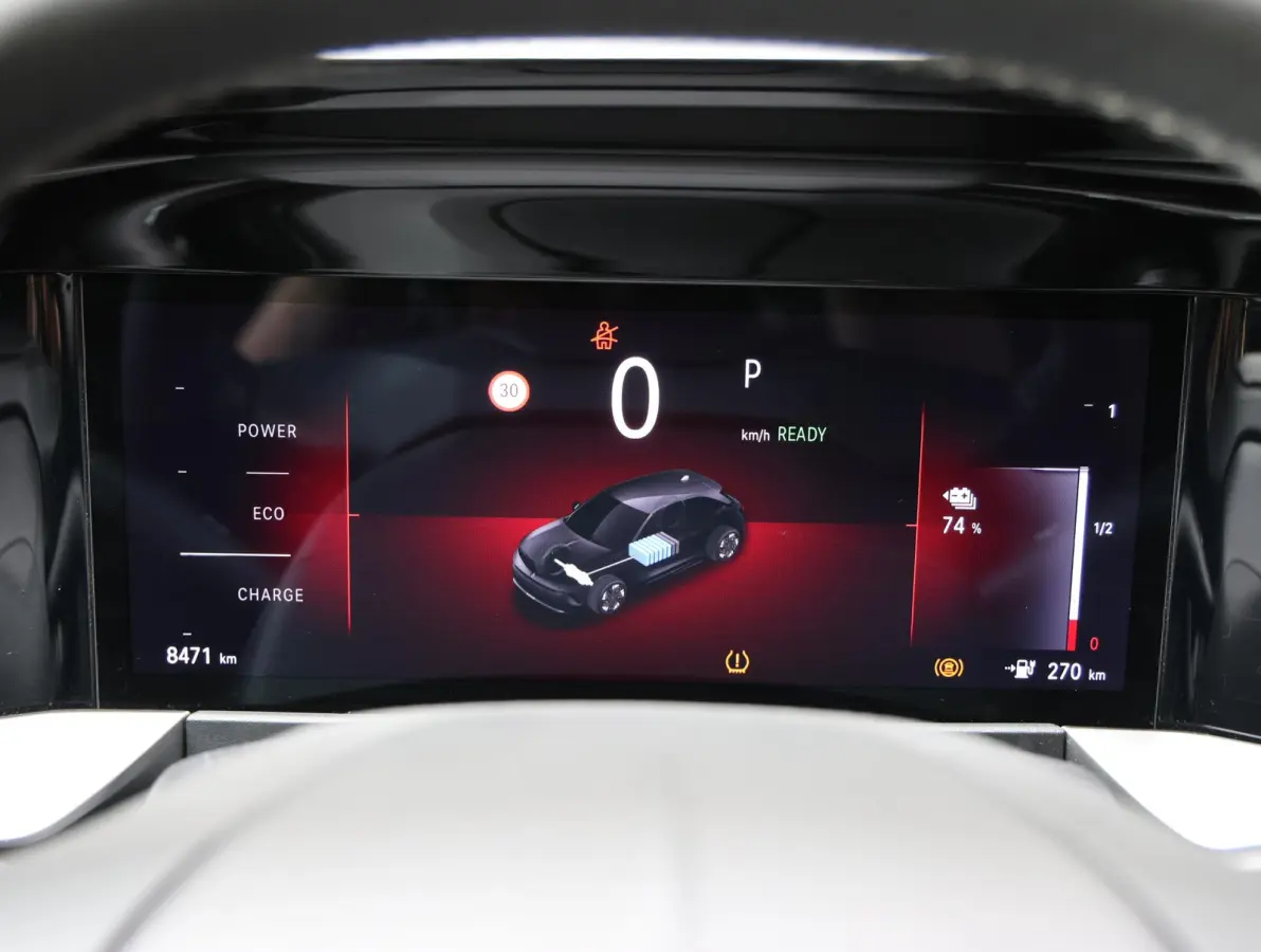 GS 54 kWh 156pk | Accu 97% | LED verlichting | Camera | Navigatie | Black pack | Apple Carplay & Android Auto