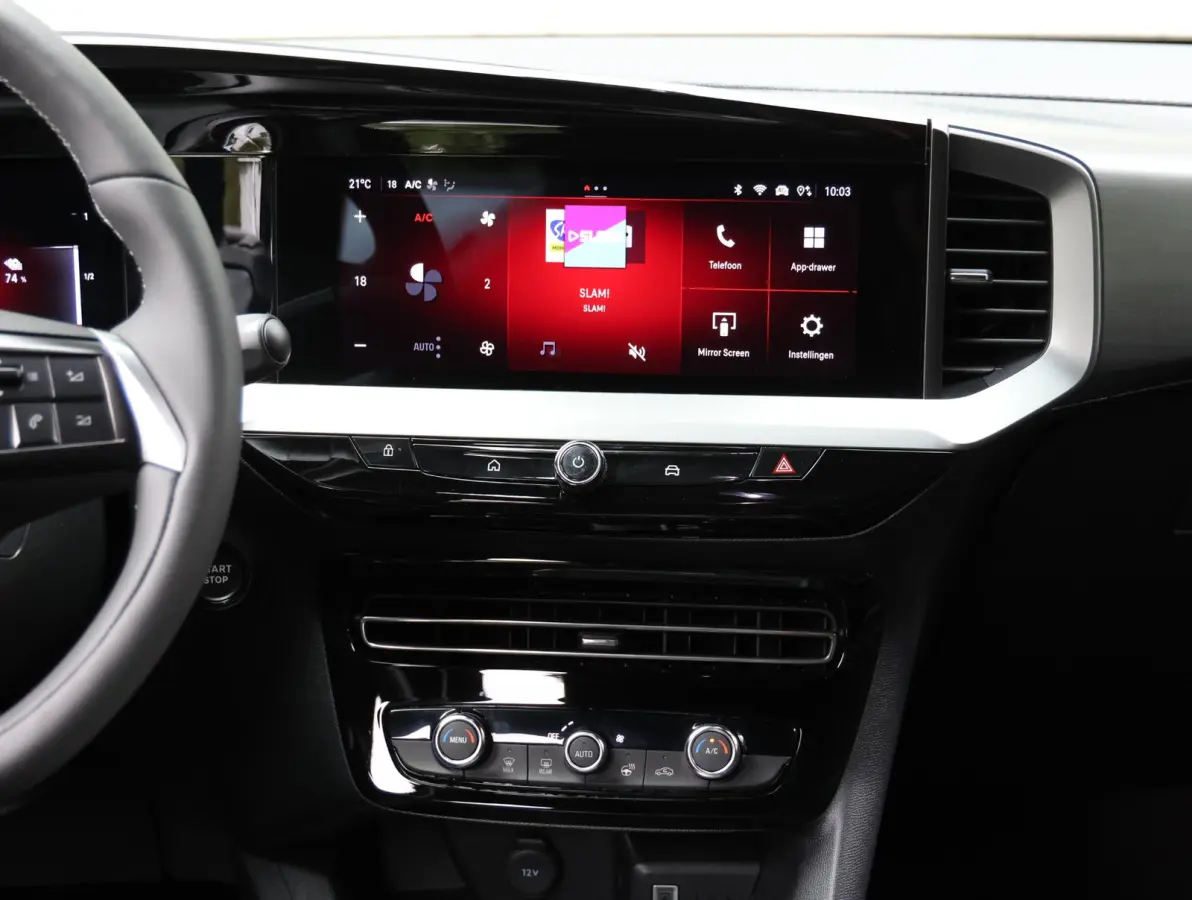 GS 54 kWh 156pk | Accu 97% | LED verlichting | Camera | Navigatie | Black pack | Apple Carplay & Android Auto
