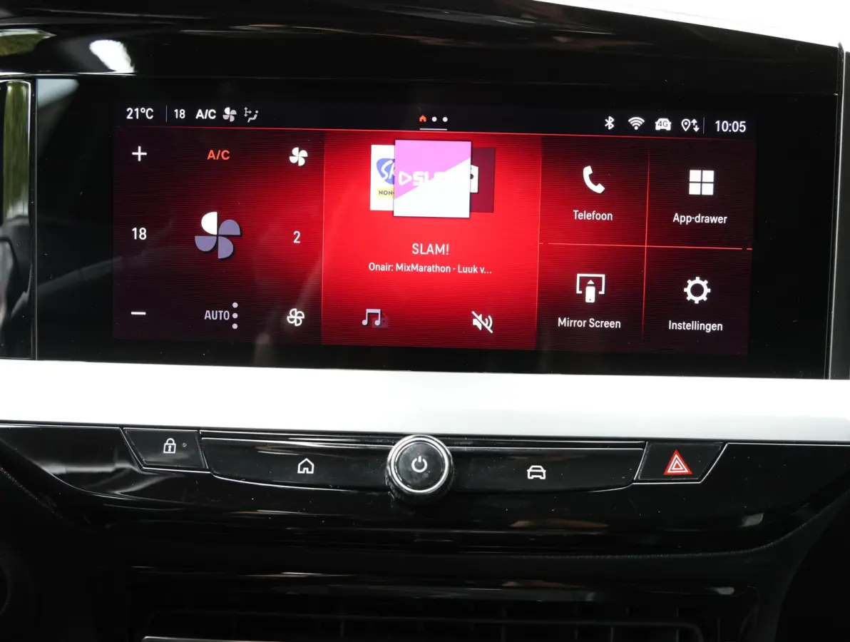 GS 54 kWh 156pk | Accu 97% | LED verlichting | Camera | Navigatie | Black pack | Apple Carplay & Android Auto