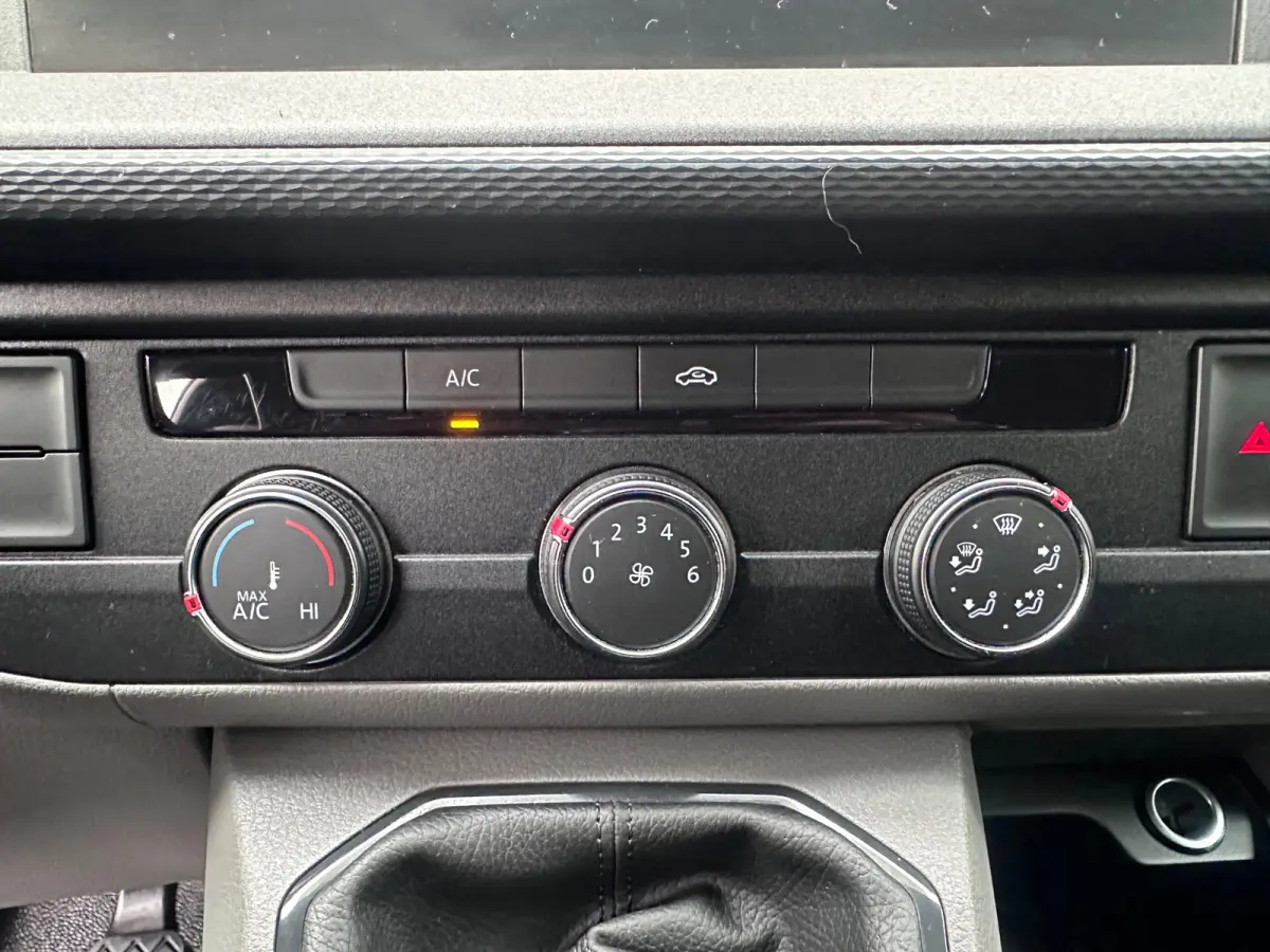 2.0 TDI L2H1 28 110PK | AIRCO | NAVI | PDC | Cruise Control | DAB+