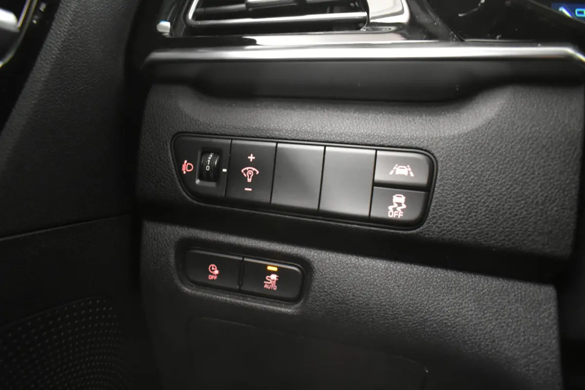 DynamicLine 64 kWh Camera 100% SOH Warmtepomp Stoelverwarming Keyless