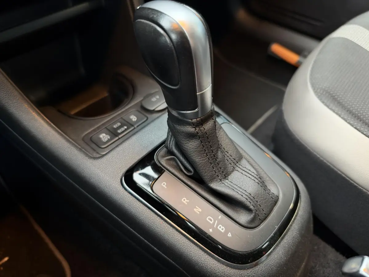 e-up! | Bluetooth | Stoelverwarming | Climate control | lichtmetalen velgen 15" |