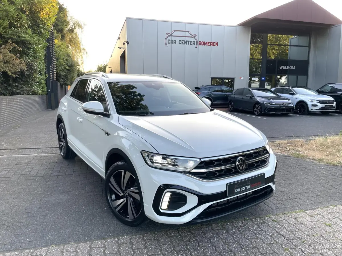 1.5 TSI R-Line/ Camera/ Massage/ IQ LED/ 18''LMV/ CarPlay