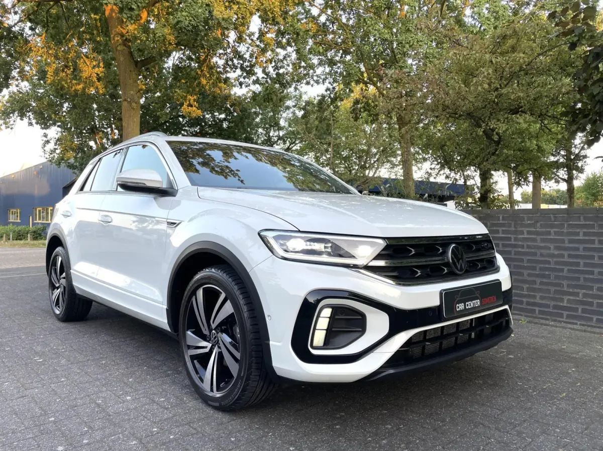 1.5 TSI R-Line/ Camera/ Massage/ IQ LED/ 18''LMV/ CarPlay