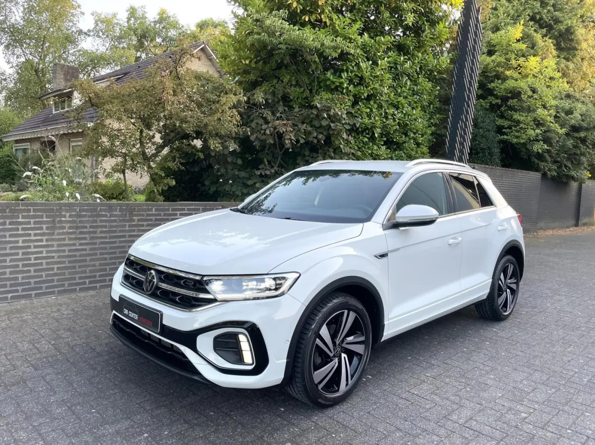 1.5 TSI R-Line/ Camera/ Massage/ IQ LED/ 18''LMV/ CarPlay
