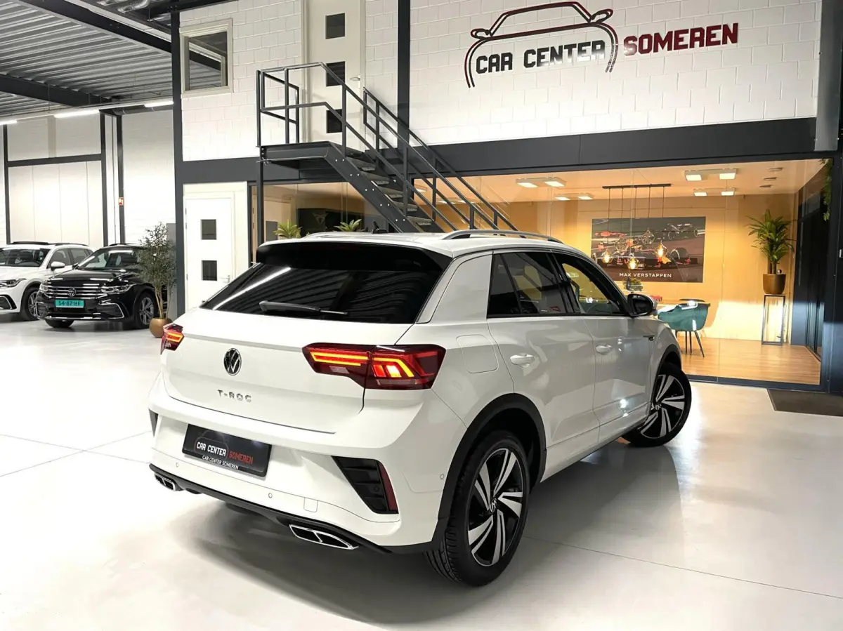 1.5 TSI R-Line/ Camera/ Massage/ IQ LED/ 18''LMV/ CarPlay