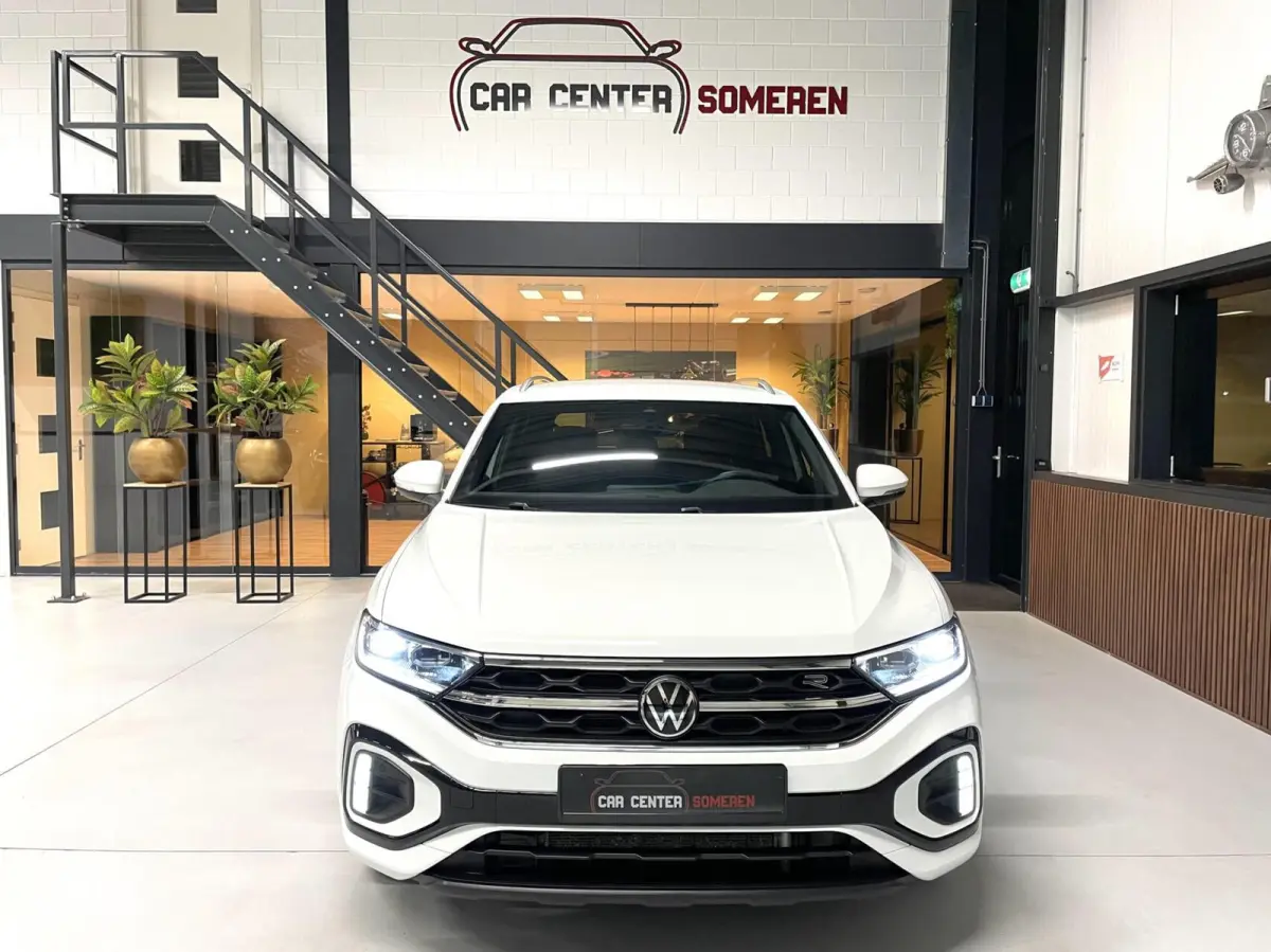 1.5 TSI R-Line/ Camera/ Massage/ IQ LED/ 18''LMV/ CarPlay