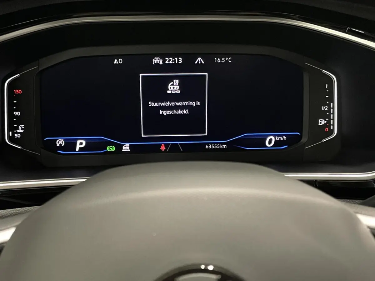 1.5 TSI R-Line/ Camera/ Massage/ IQ LED/ 18''LMV/ CarPlay