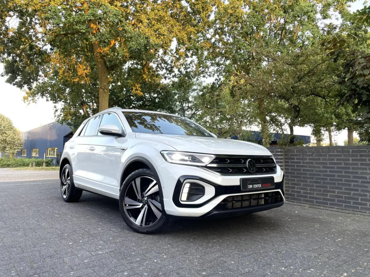 1.5 TSI R-Line/ Camera/ Massage/ IQ LED/ 18''LMV/ CarPlay