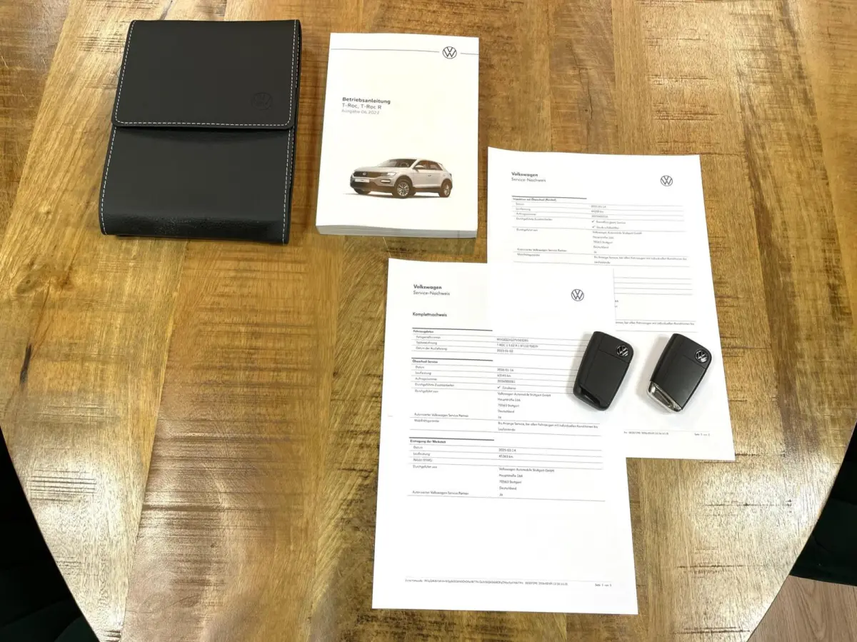 1.5 TSI R-Line/ Camera/ Massage/ IQ LED/ 18''LMV/ CarPlay