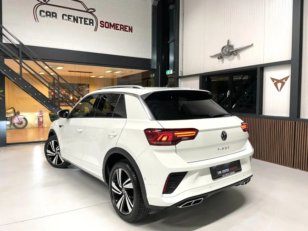 1.5 TSI R-Line/ Camera/ Massage/ IQ LED/ 18''LMV/ CarPlay