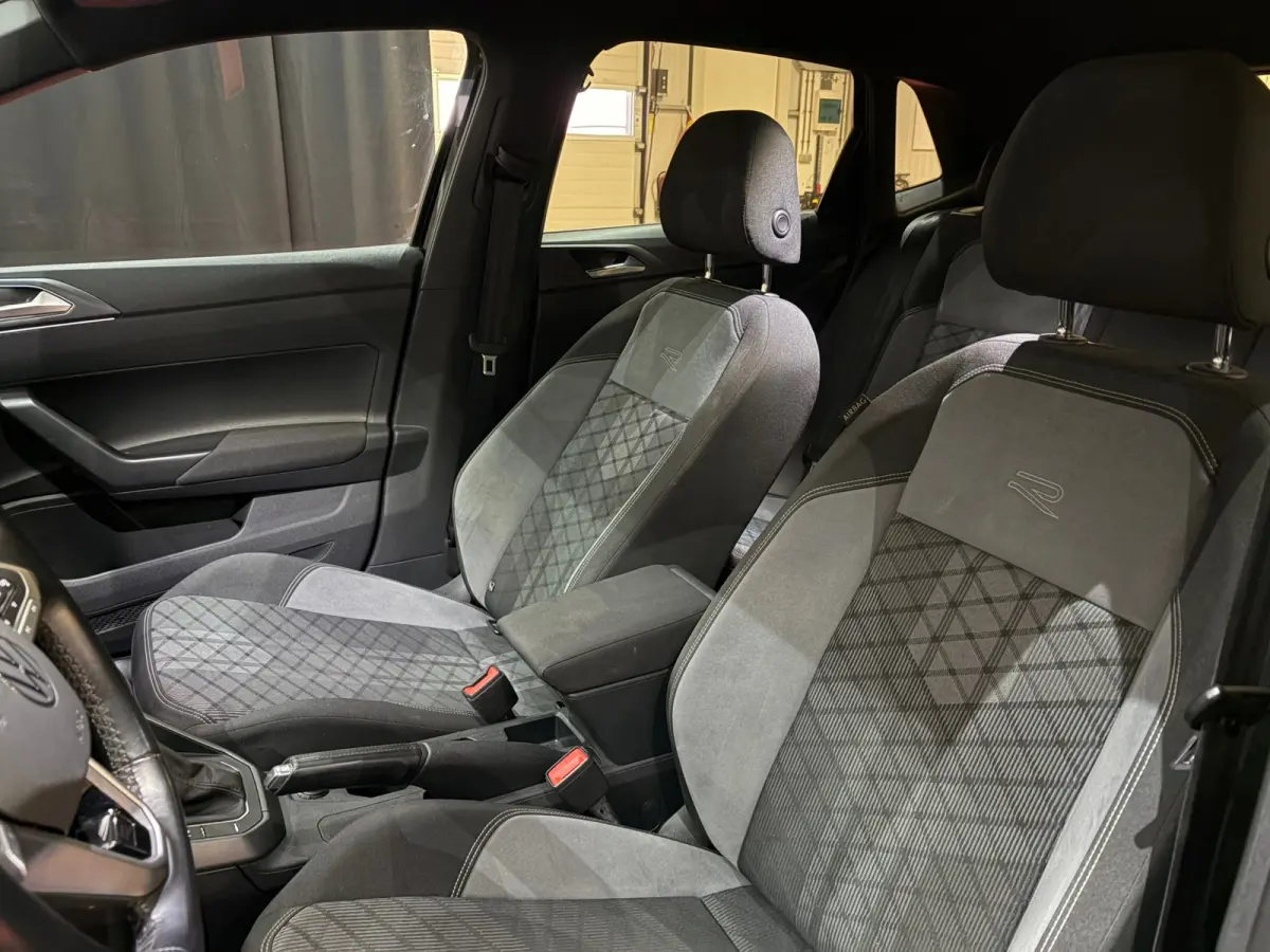 1.0 TSI R-Line Business originele km's Pano Navi Led IQ Lights