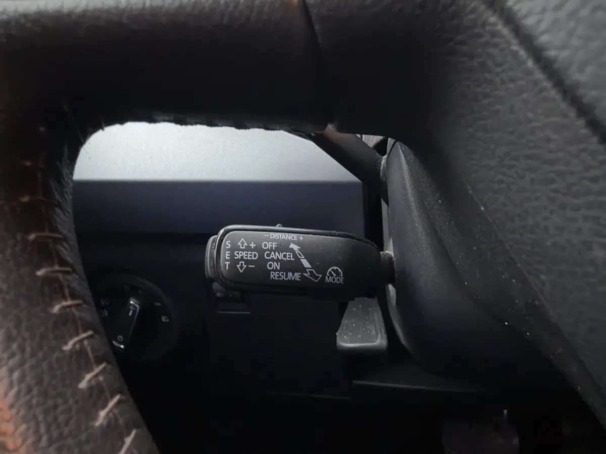 1.0 TSI Style Business Intense | ACC | Trekhaak | Achteruitrijcamera | Climate Control | Apple Carplay |