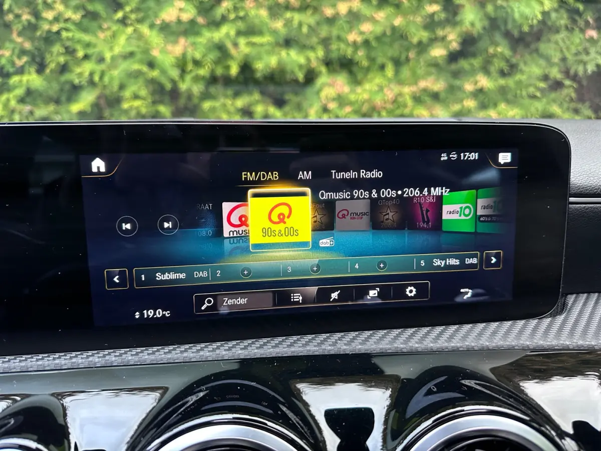 180 Business Solution 136PK | PANO | Parkeercamera | Apple/Android Carplay | Stoelverwarming