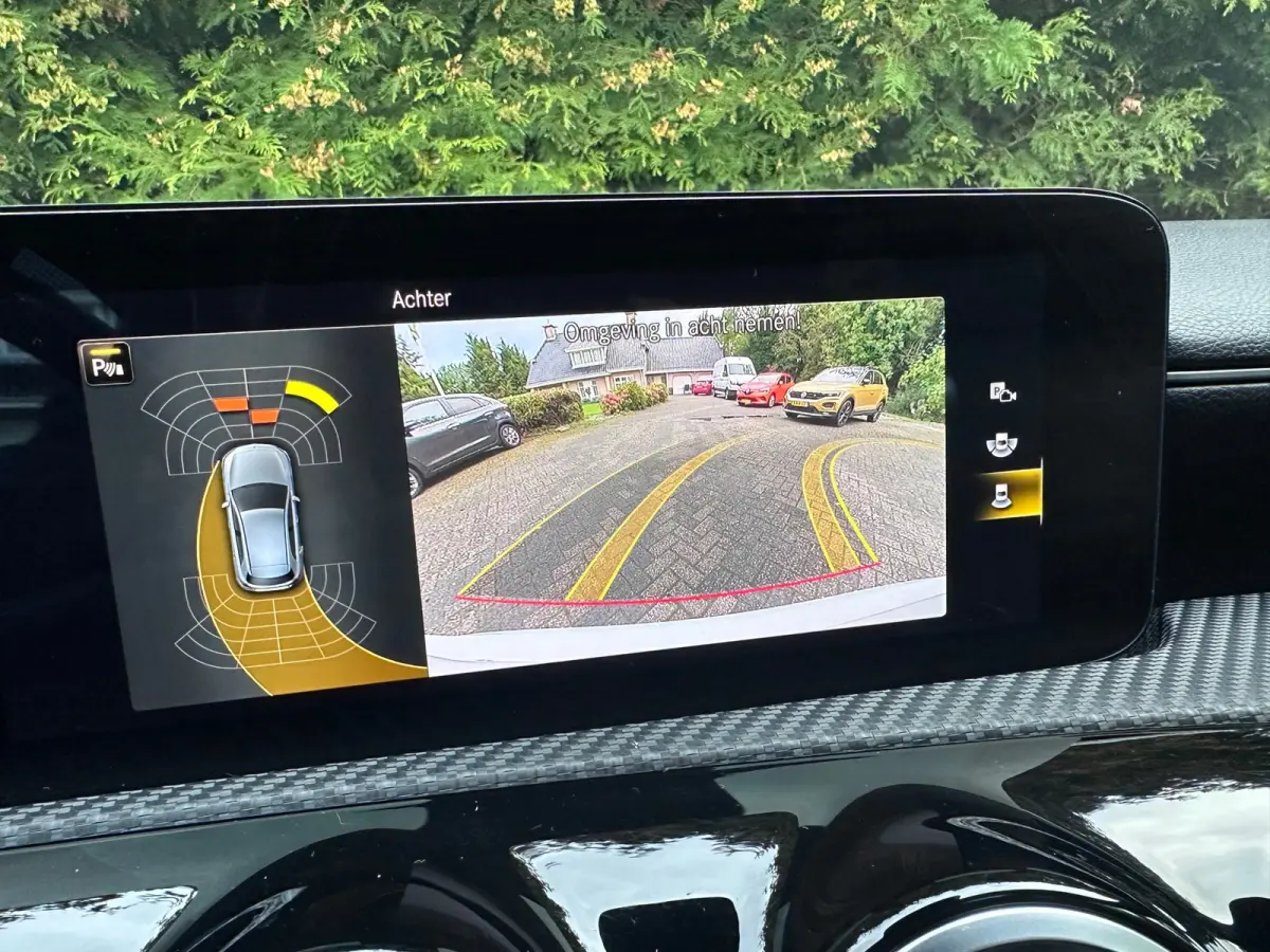 180 Business Solution 136PK | PANO | Parkeercamera | Apple/Android Carplay | Stoelverwarming
