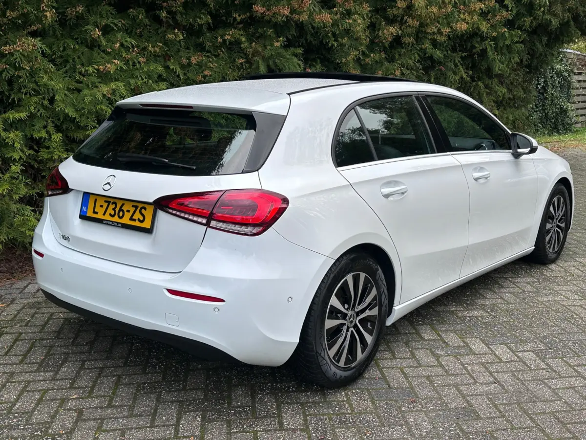 180 Business Solution 136PK | PANO | Parkeercamera | Apple/Android Carplay | Stoelverwarming