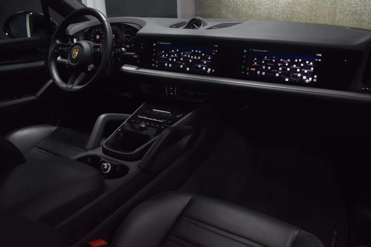 3.0 E-Hybrid TURBO GT 470pk | BIJRIJDERSDISPLAY | SPORTUITLAAT | PANODAK
