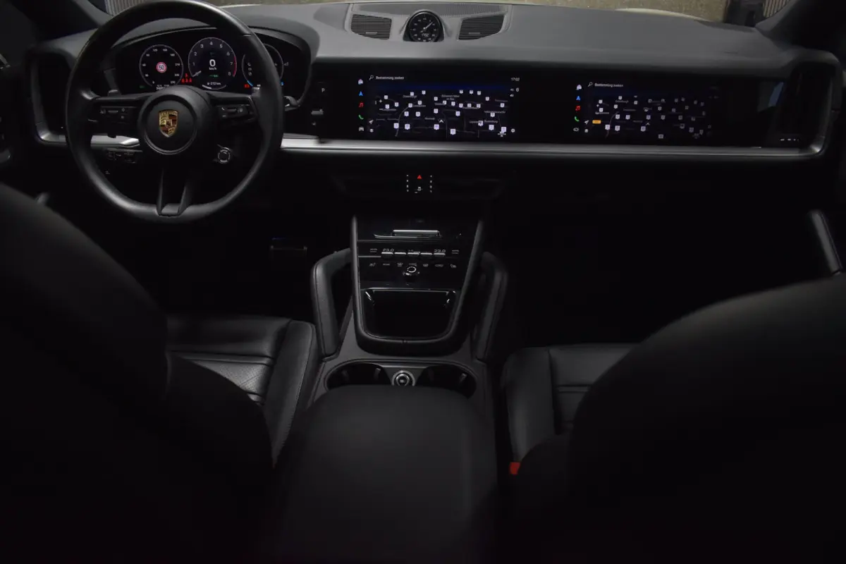3.0 E-Hybrid TURBO GT 470pk | BIJRIJDERSDISPLAY | SPORTUITLAAT | PANODAK