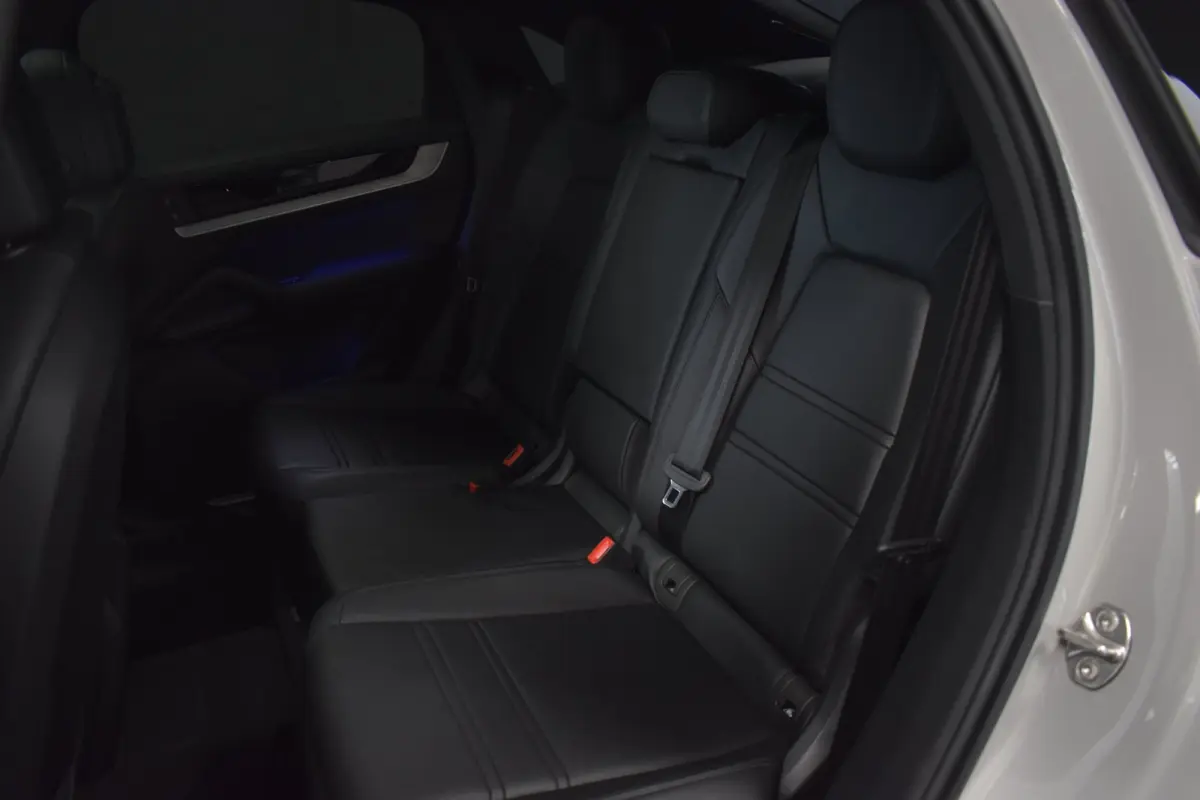 3.0 E-Hybrid TURBO GT 470pk | BIJRIJDERSDISPLAY | SPORTUITLAAT | PANODAK