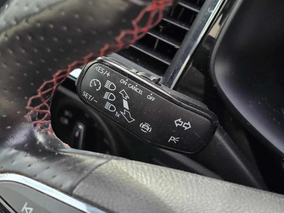 1.5 TSI FR Business Intense LED/360 Cam/Keyless