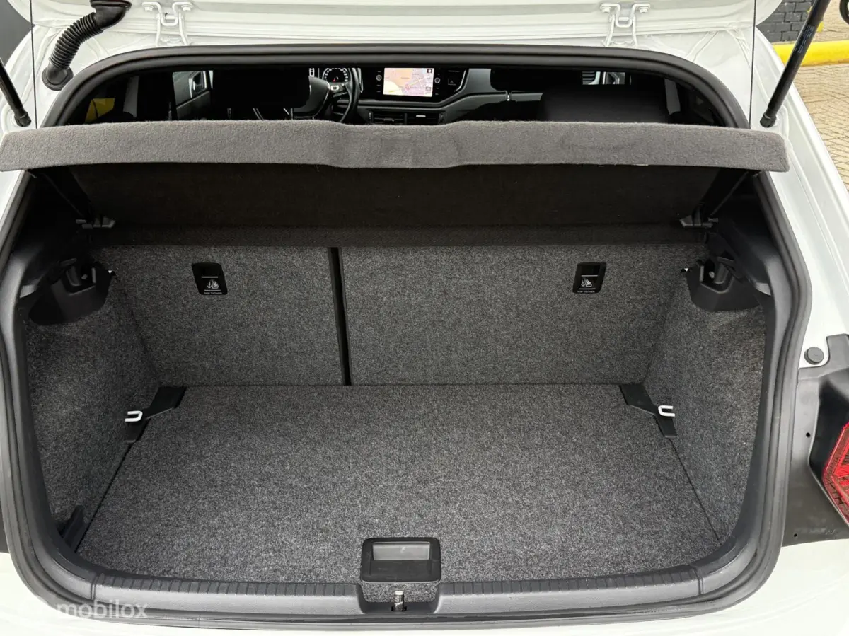 1.0 TSI R-Line ACC | NAVI | CARPLAY