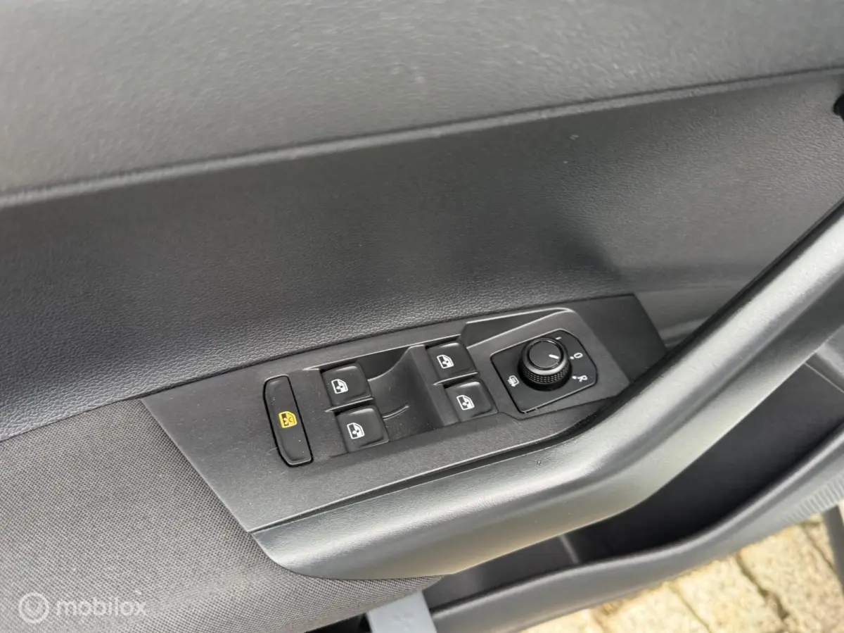 1.0 TSI R-Line ACC | NAVI | CARPLAY