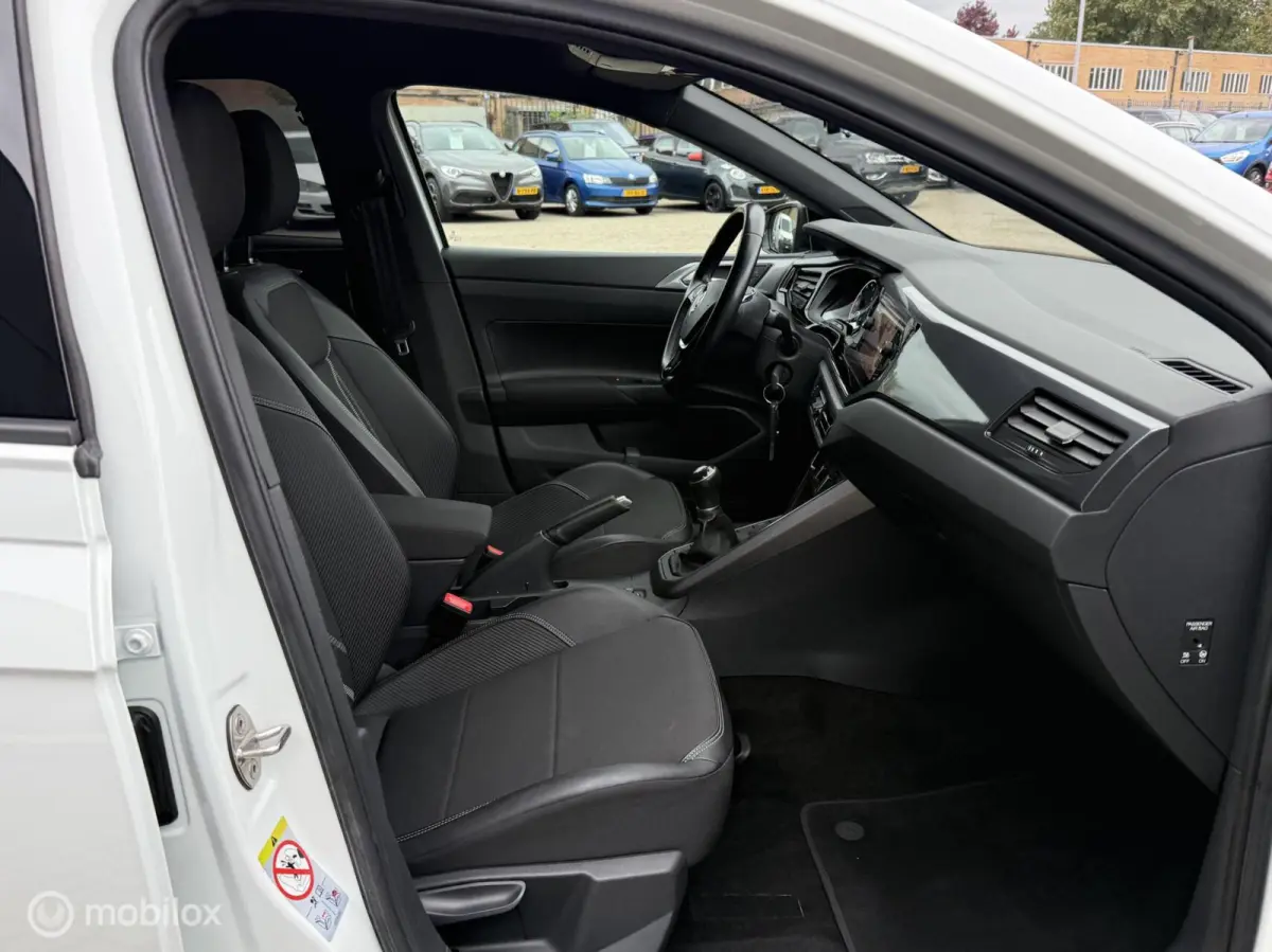 1.0 TSI R-Line ACC | NAVI | CARPLAY