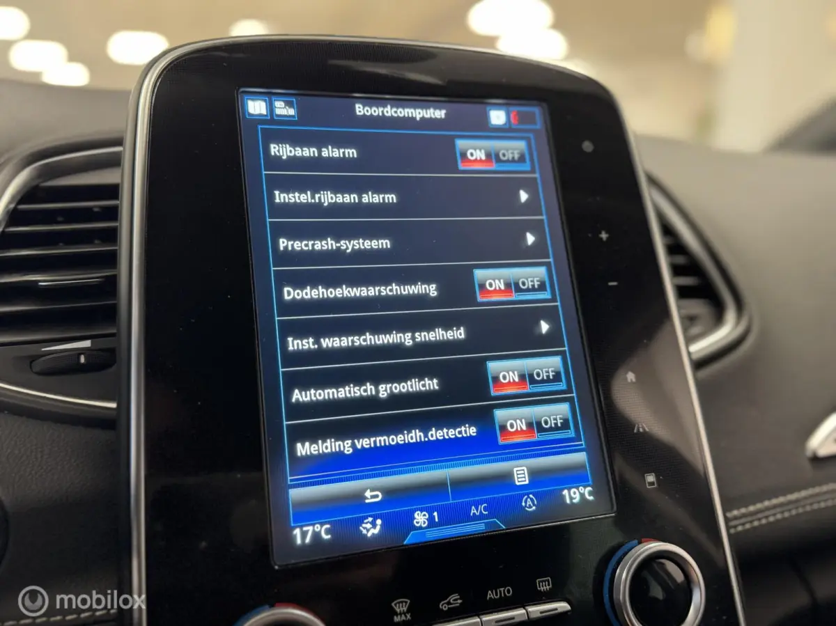 1.2 TCe Bose 7p.|NAV|CAM|Climate&Distance Control| Massage| etc.