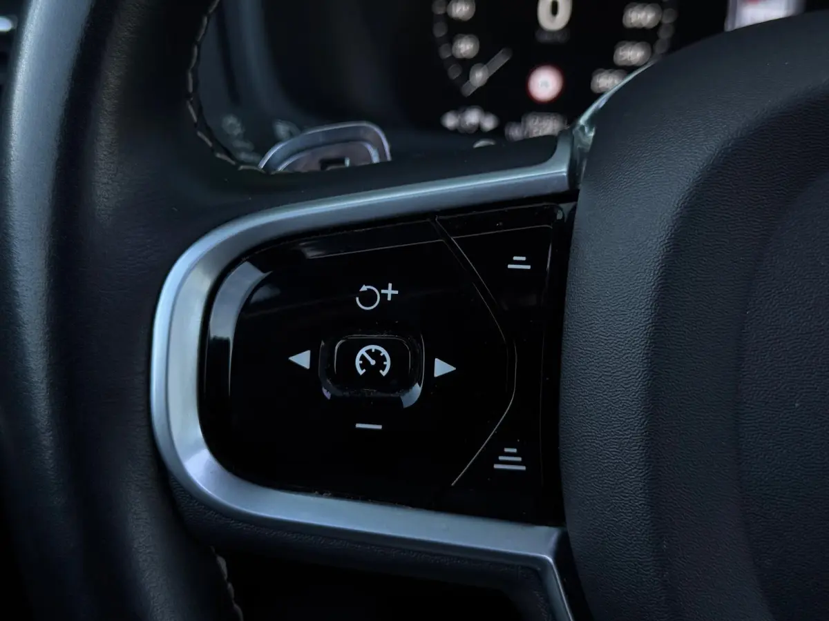 2.0 T5 AWD R-Design FULL PANO|LEDER|LED|360 CAMERA