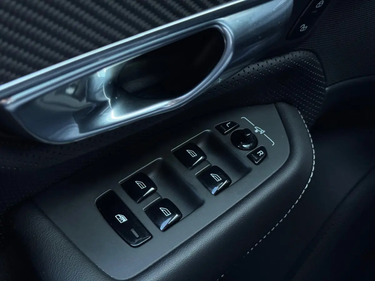 2.0 T5 AWD R-Design FULL PANO|LEDER|LED|360 CAMERA
