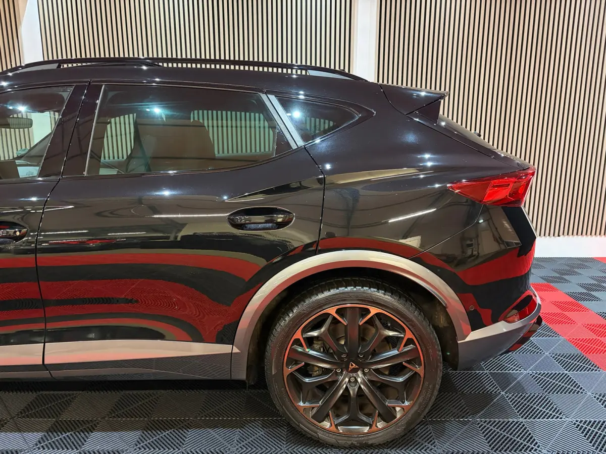 1.4 e-Hybrid VZ Copper Edition Pano Buttons On steering Cam Led Leder Memory Full options!!!